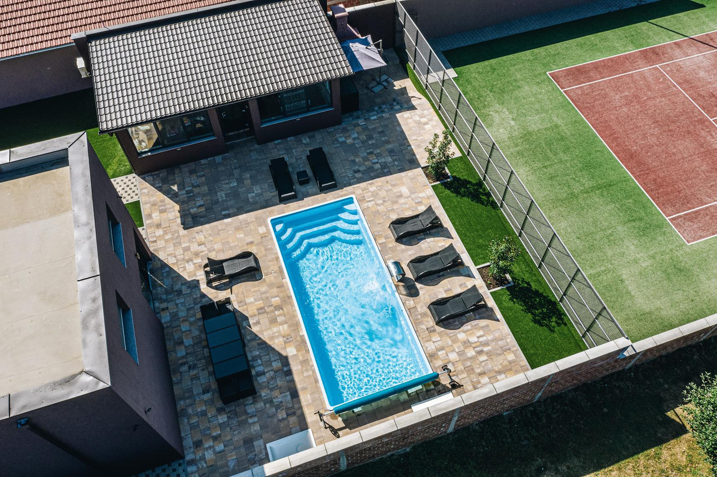 Glasfiberpool Aruba 700 7,20m x 3,70m x 1,50m