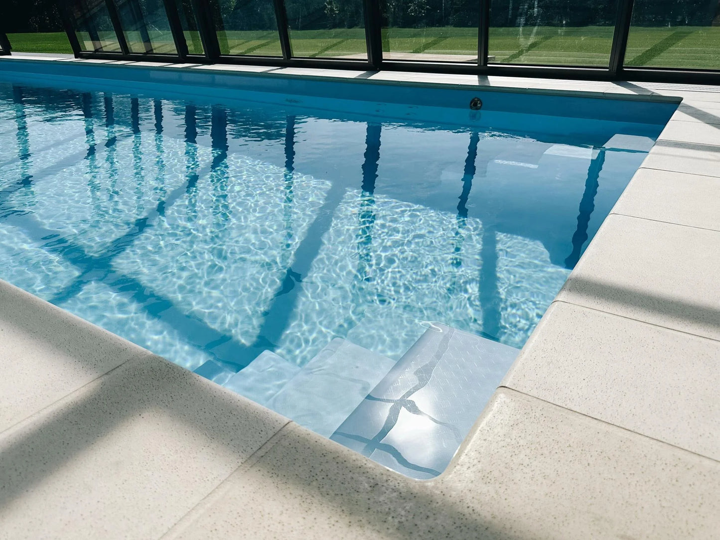 Glasfiberpool Bahama 600 6,10m x 3,75m x 1,50m