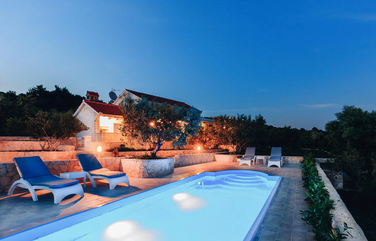 Glasfiberpool Haiti 8,00m x 3,20m x 1,52m