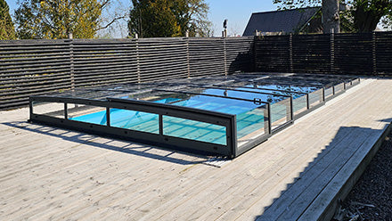 Pooloverdækning ICON KIT S2 4×8 (klart glas, sidedør, enkelt skinne, antracit)