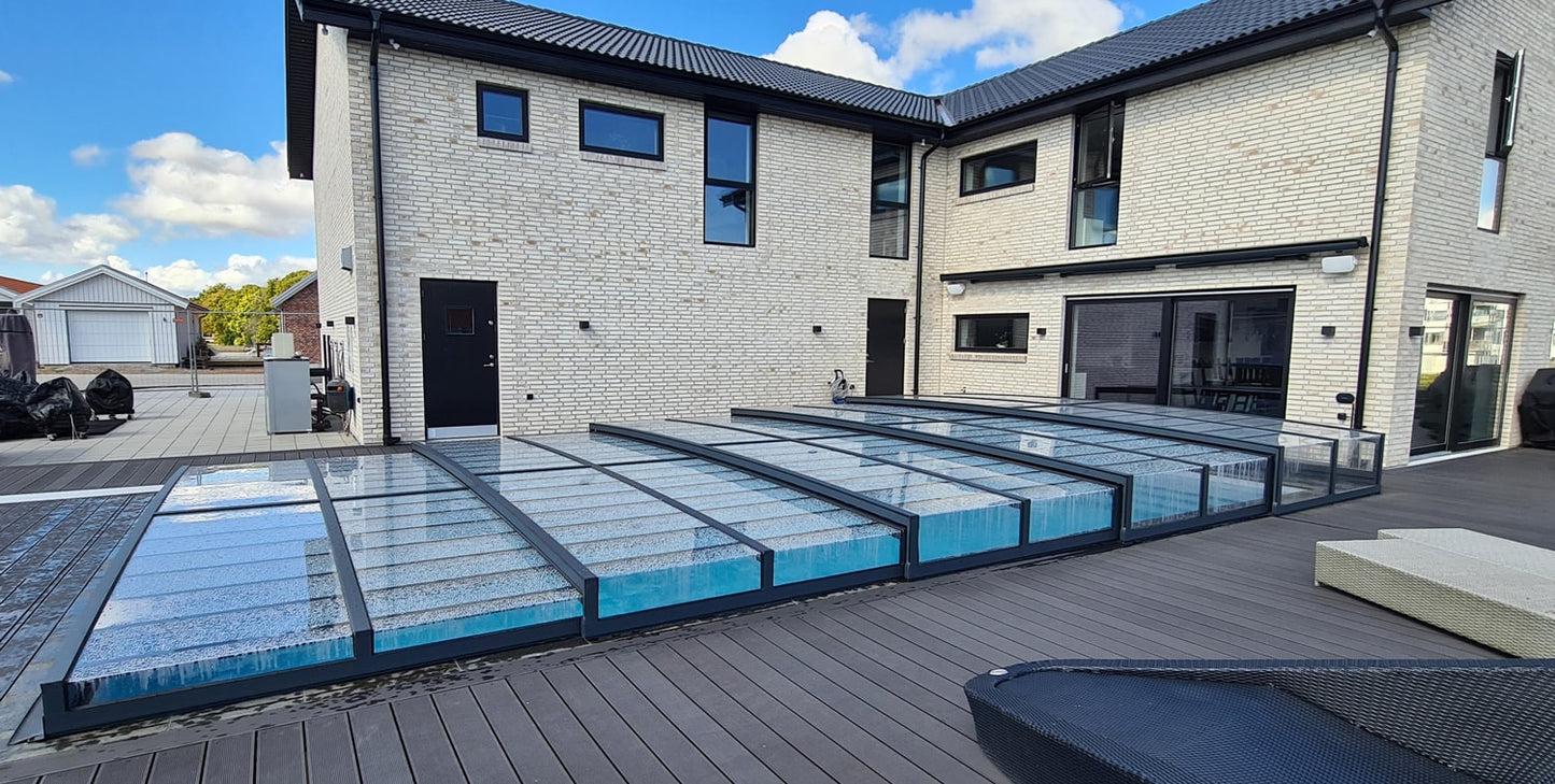 Pooloverdækning ICON KIT S2 4×8 (klart glas, sidedør, enkelt skinne, antracit)