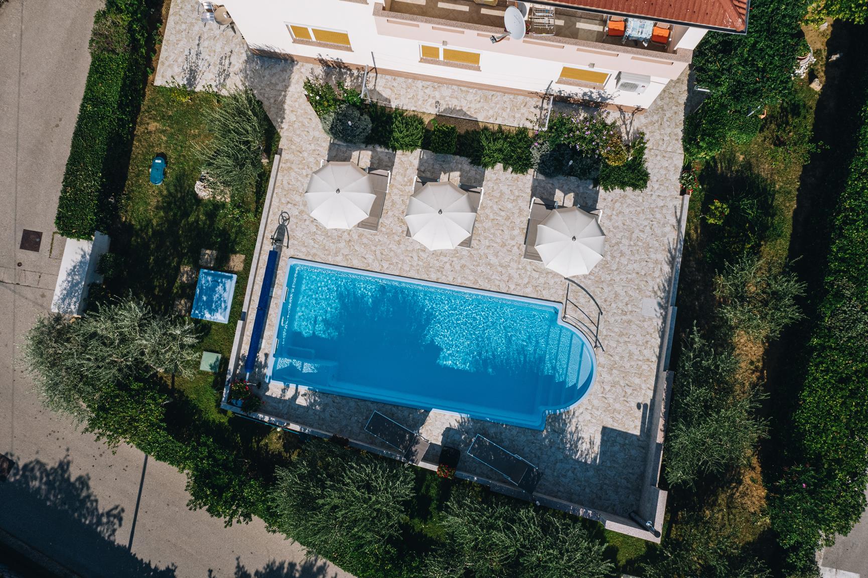 Glasfiberpool Barbados 9,40m x 3,70m x 1,50m